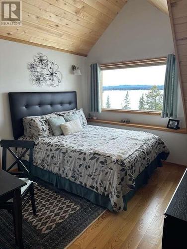 1909 Otter Road, Williams Lake, BC - Indoor Photo Showing Bedroom