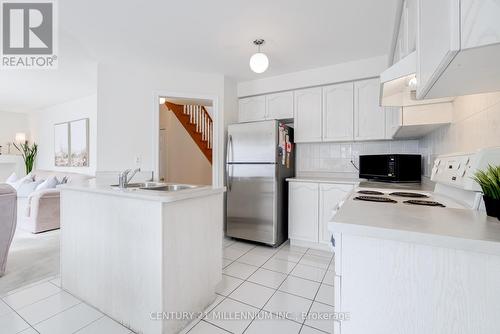 6424 Sousa Drive, Mississauga, ON - Indoor Photo Showing Kitchen