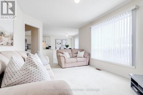 6424 Sousa Drive, Mississauga, ON - Indoor Photo Showing Living Room