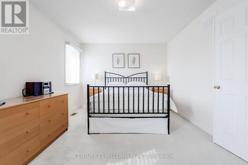 6424 Sousa Drive, Mississauga, ON - Indoor Photo Showing Bedroom