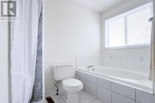 6424 Sousa Drive, Mississauga, ON - Indoor Photo Showing Bathroom