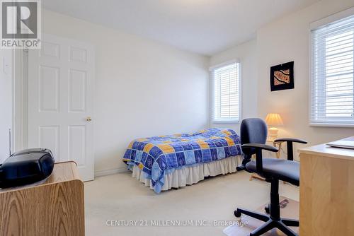 6424 Sousa Drive, Mississauga, ON - Indoor Photo Showing Bedroom