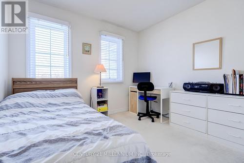 6424 Sousa Drive, Mississauga, ON - Indoor Photo Showing Bedroom