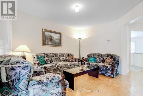 6424 Sousa Drive, Mississauga, ON - Indoor Photo Showing Living Room