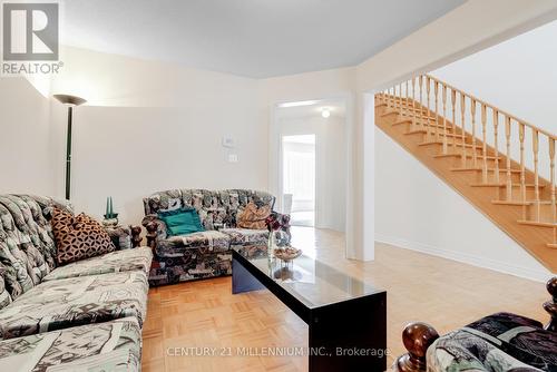 6424 Sousa Drive, Mississauga, ON - Indoor Photo Showing Living Room