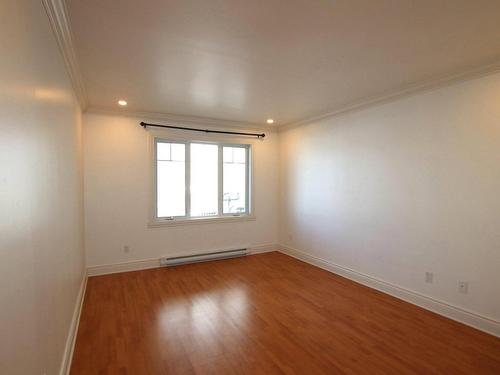 Master bedroom - 3-9000 Rue Des Roselieres, Brossard, QC - Indoor Photo Showing Other Room