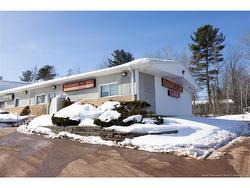 25 Hubbard RD  Fredericton, NB E3B 6B3