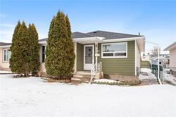 421 Dalton ST  Winnipeg, MB R2X 2C5