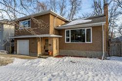 128 Elm Park RD  Winnipeg, MB R2M 0W2