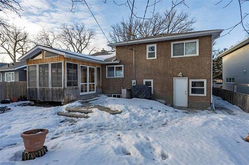 128 Elm Park Rd, Winnipeg, MB 