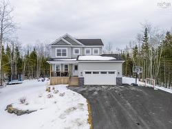 153 Coulter Crescent  Oakfield, NS B2T 0N5