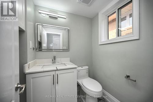 526 Selsey Drive, Mississauga, ON - Indoor Photo Showing Bathroom