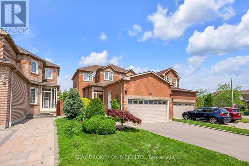 899 Winterton Way, Mississauga, ON - Outdoor With Facade