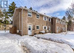 160 WESTCOURT PLACE  Waterloo, ON N2L 2R7