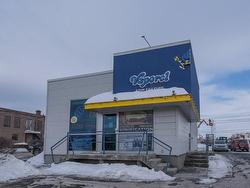 423 Boul. des Laurentides  Saint-Jérôme, QC J7Z 4L9