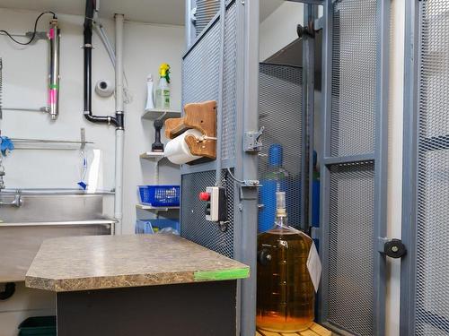 Atelier - 423 Boul. Des Laurentides, Saint-Jérôme, QC - Indoor