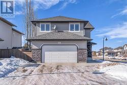 102 Hettle COVE  Saskatoon, SK S7T 0E8