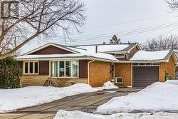 71 MOUNTBATTEN DRIVE  Hamilton, ON L9C 3V6