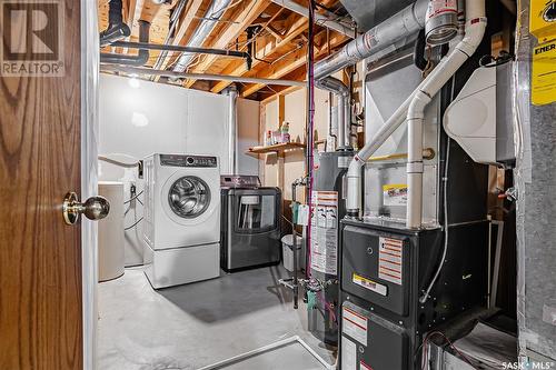 1335 Haslam Way, Saskatoon, SK - Indoor Photo Showing Laundry Room