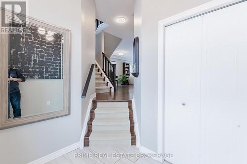 Front foyer - 855 Oakcrossing Road, London, ON - Indoor Photo Showing Other Room