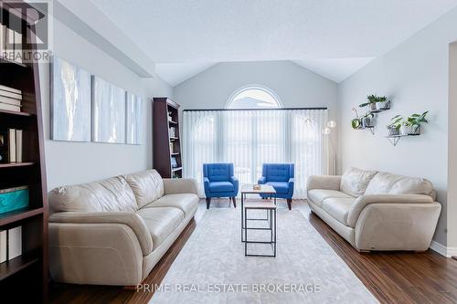 Bright and spacious living room w/ custom drapery - 855 Oakcrossing Road, London, ON - Indoor Photo Showing Living Room