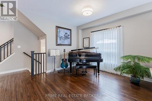 Formal dining area (currently used as music space) - 855 Oakcrossing Road, London, ON - Indoor Photo Showing Other Room