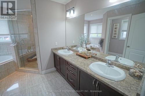 1792 Cedarpark Drive, London, ON - Indoor Photo Showing Bathroom