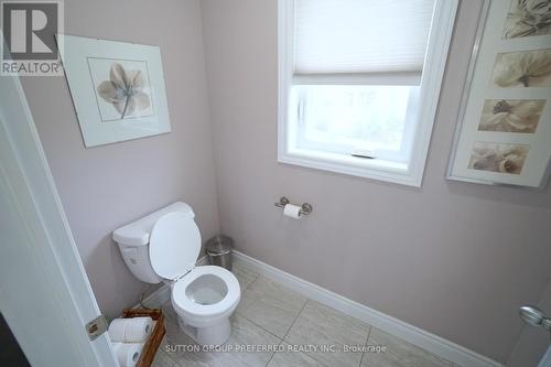 1792 Cedarpark Drive, London, ON - Indoor Photo Showing Bathroom