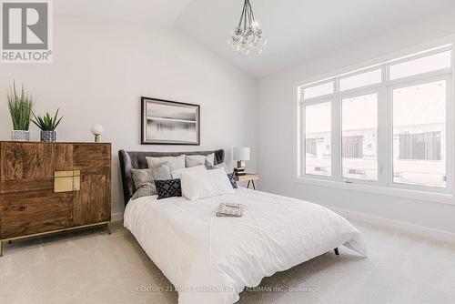 24 - 2650 Buroak Drive, London North (North S), ON - Indoor Photo Showing Bedroom