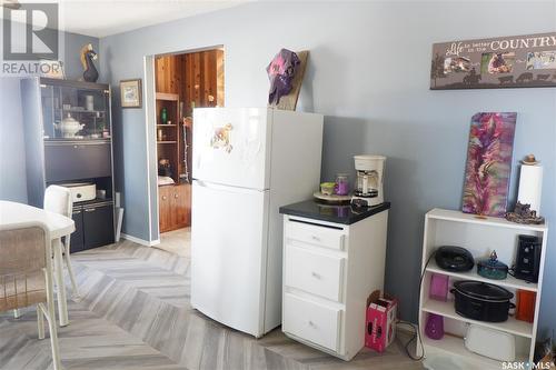 529 6Th Avenue E, Assiniboia, SK - Indoor