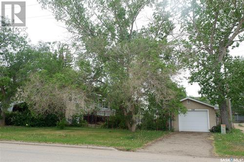 529 6Th Avenue E, Assiniboia, SK - Outdoor