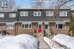 289 LANARK AVENUE  Ottawa, ON K1Z 6R6