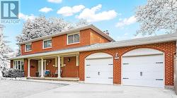 716 CAMERON COURT  Mississauga, ON L5C 3B9