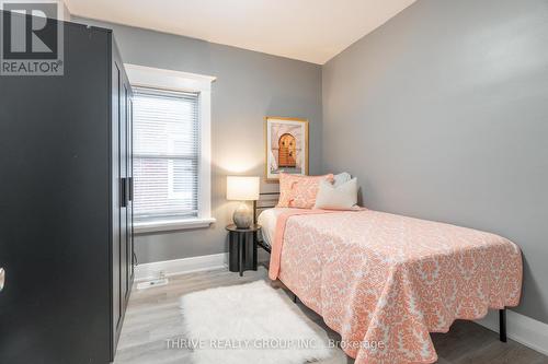 65 Beattie Avenue, London, ON - Indoor Photo Showing Bedroom