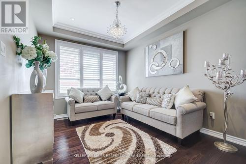 314 Seabrook Drive, Kitchener, ON - Indoor Photo Showing Living Room