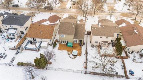 11 Eaglemere Dr, Winnipeg, MB 