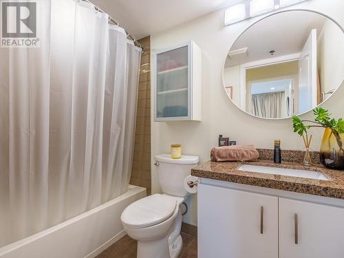 904 888 Pacific Street, Vancouver, BC - Indoor Photo Showing Bathroom