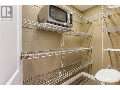 904 888 Pacific Street, Vancouver, BC - Indoor With Storage