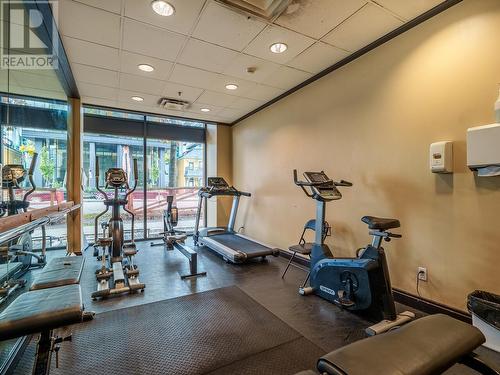 904 888 Pacific Street, Vancouver, BC - Indoor Photo Showing Gym Room