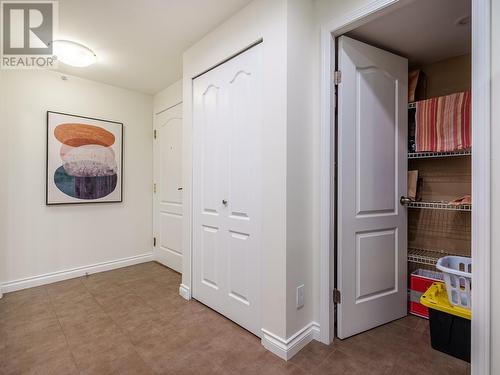 904 888 Pacific Street, Vancouver, BC - Indoor Photo Showing Other Room