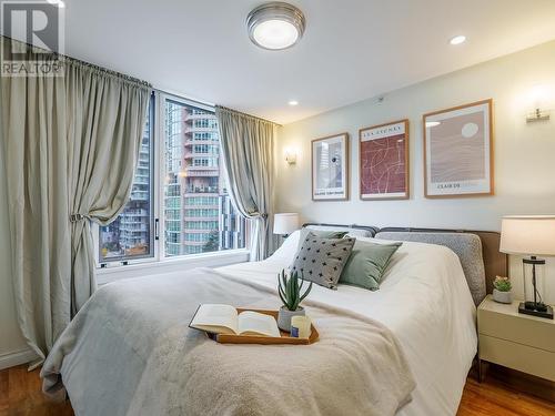 904 888 Pacific Street, Vancouver, BC - Indoor Photo Showing Bedroom