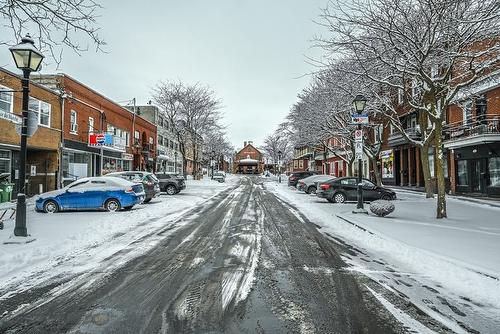 Street - 19 Place Du Marché, Saint-Jean-Sur-Richelieu, QC 