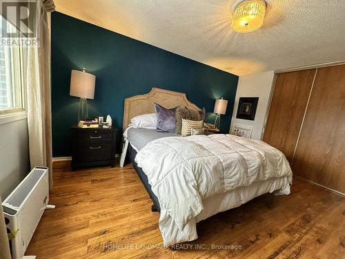 4119 Quaker Hill Drive, Mississauga, ON - Indoor Photo Showing Bedroom