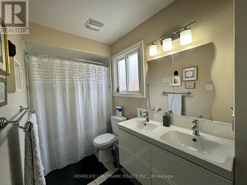 Upper Level 4 pcs Washroom - 4119 Quaker Hill Drive, Mississauga, ON - Indoor Photo Showing Bathroom