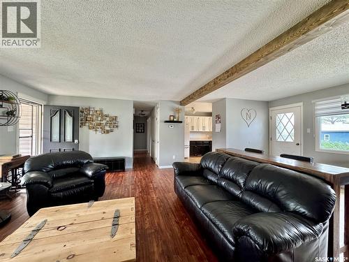 304 March Avenue E, Langenburg, SK - Indoor Photo Showing Living Room