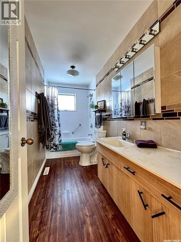 304 March Avenue E, Langenburg, SK - Indoor Photo Showing Bathroom