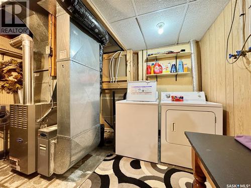 304 March Avenue E, Langenburg, SK - Indoor Photo Showing Laundry Room