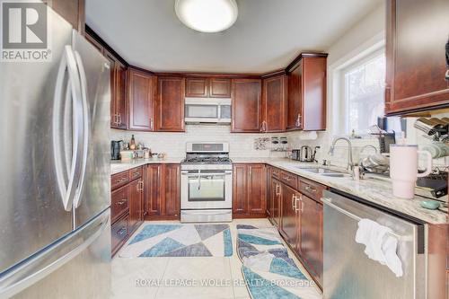 35 Wildlark Crescent, Kitchener, ON - Indoor Photo Showing Kitchen With Double Sink