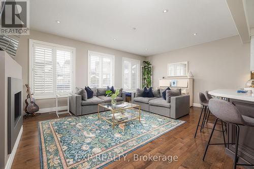 91 Valebrook Street, Kitchener, ON - Indoor Photo Showing Living Room