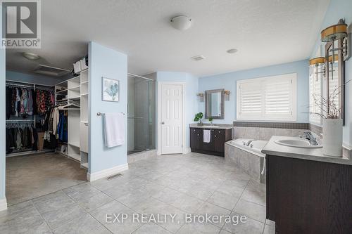 91 Valebrook Street, Kitchener, ON - Indoor Photo Showing Bathroom